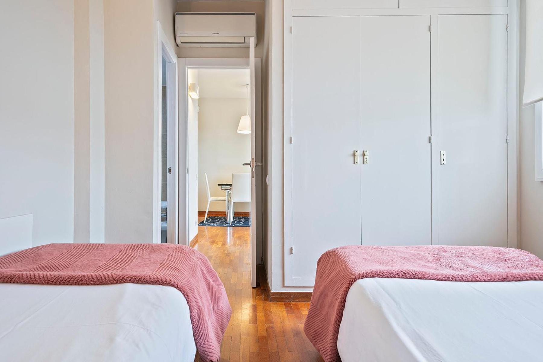 Sarria Attic Apartment บาร์เซโลนา ภายนอก รูปภาพ