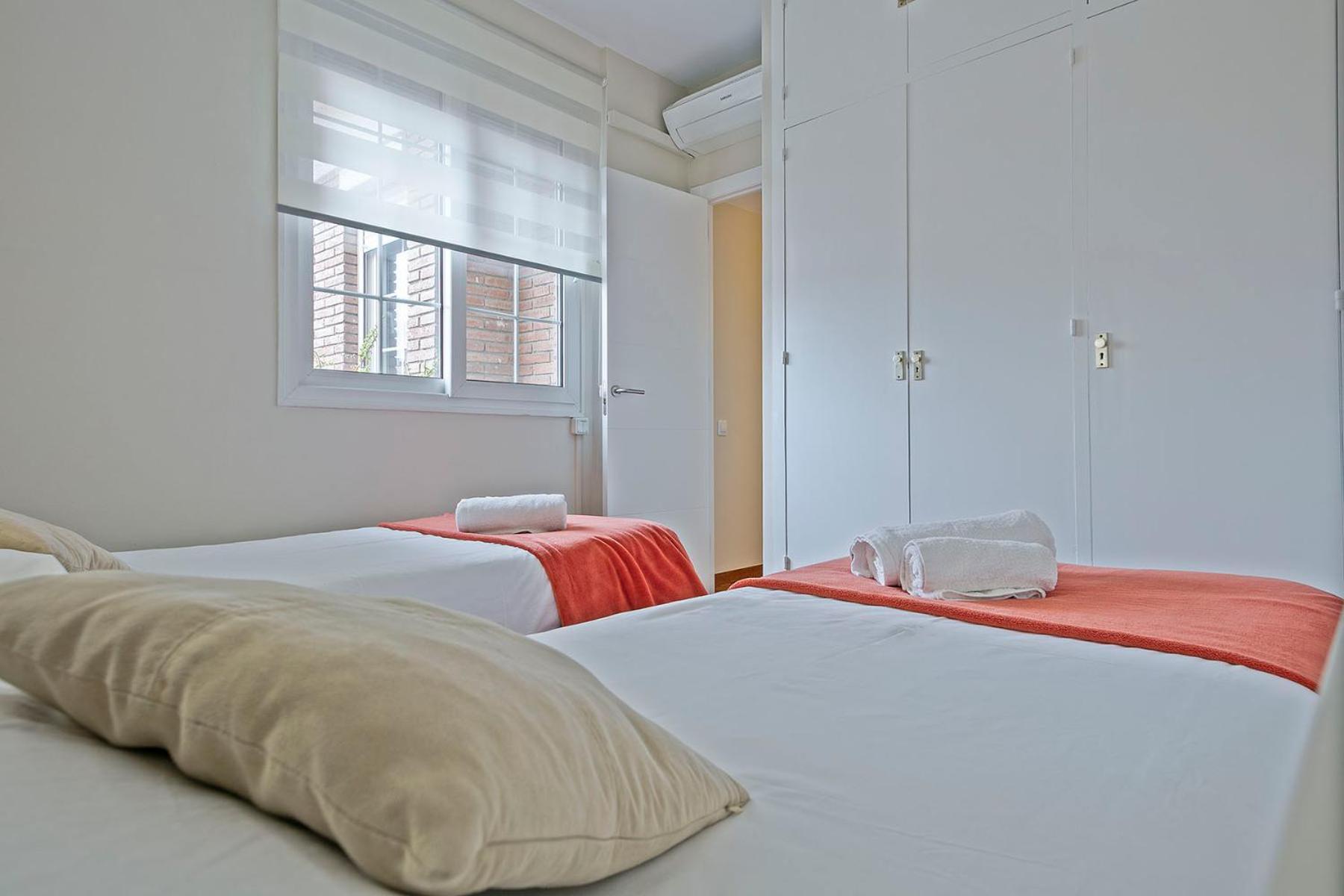 Sarria Attic Apartment บาร์เซโลนา ภายนอก รูปภาพ